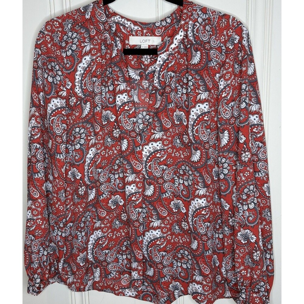 LOFT Red Paisley Blouse Sz M Thin Split V-neck Pleat Front Comfy Long Sleeve